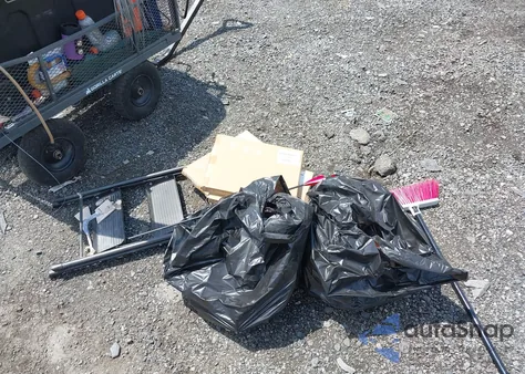 2017 Chrysler 300 300S z USA, uszkodzony, nr VIN 2C3CCABG4HH593569